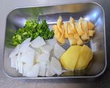大根と油揚げの味噌汁作り方1写真