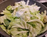 簡単！キャベツとサバ缶の煮び出し炒め作り方3写真