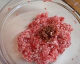 豚ひき肉とアンチョビのハンバーグ作り方1写真