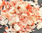 彩りも味も絶品😋カニカマだし巻き卵🦀🥚作り方1写真