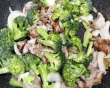 豚バラとブロッコリーのにんにく醤油炒め作り方4写真