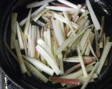 ウドを丸ごと!きんぴら♪作り方4写真