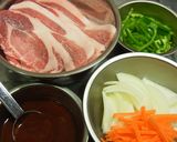 野菜も美味しく食べる*ポークチャップ♪作り方1写真
