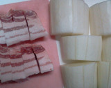 ご飯のお供に☆大根と豚肉の煮物作り方1写真