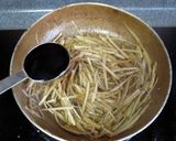 ちょっとピリ辛☆大人のきんぴらごぼう☆作り方4写真
