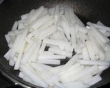 大根と油揚げの炒め煮♪作り方2写真