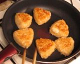 焼きおにぎり♪簡単で香ばし醤油が絶品!作り方3写真
