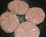 煮込みハンバーグ　とろとろクリーム乗せ♡作り方3写真