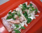 ルクエで作る、簡単鶏肉と新玉ねぎの蒸し物作り方1写真