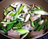 豚バラ肉と野菜のオイスター炒め作り方2写真