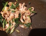 長ネギとホウレン草で♪アツアツ豚こま丼作り方6写真