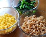 3色そぼろ丼deこいのぼりのお弁当作り方1写真