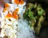 新玉ねぎ入り♪タルタルアボカドサラダ作り方1写真