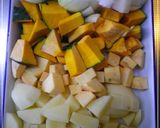 新たまねぎとチーズのお味噌汁作り方1写真