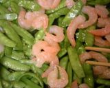 キヌサヤとムキエビのソテーコンソメ風味作り方4写真