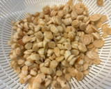 鶏もも粗挽き肉とごぼうの甘辛炒め作り方1写真