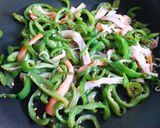 お弁当に…ピーマンとカニかまの麺つゆ炒め作り方3写真