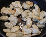 ご飯との相性抜群！絶品！ごぼうの甘辛炒め作り方3写真