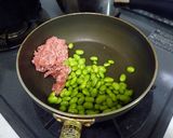簡単　粒マスタードポン　de　豚挽き枝豆作り方3写真