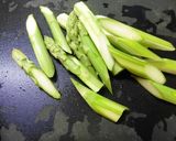 アスパラとキクラゲと卵の味噌チリソース作り方1写真