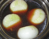 豚の角煮の煮汁で新タマネギの丸ごと煮作り方2写真