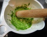 離乳食★ブロッコリーと青菜★ミルクパン♪作り方1写真
