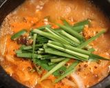 韓国の味を簡単に！豚肉とお豆腐のチゲ　作り方3写真
