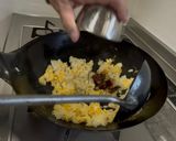 茹で蛸の端っこで作る、タコ飯風炒飯作り方5写真