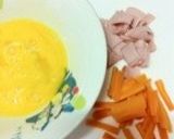 にんじんと揚げ玉の卵丼作り方1写真