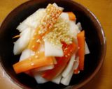 ヘルシー！大根と人参の甘酢漬け作り方3写真