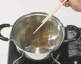 【料理の基本】昆布とかつおの合わせだし作り方3写真