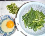 ニラ卵のお味噌汁（オクラ入り）作り方1写真