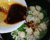 ふわふわ鶏団子と烏賊のオイスターソース炒め作り方14写真