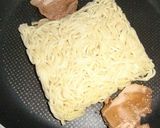 インスタント焼きそばをおいしく作り方1写真
