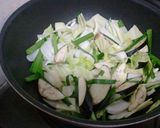 ポイントは先にごま油で！イカの甘辛炒め作り方3写真