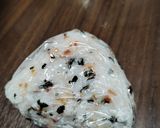 混ぜ込みわかめたらこおにぎり🍙作り方2写真