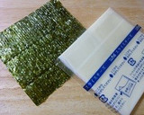 お弁当に✿かにかまとハムののり巻き作り方1写真