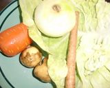 型ぬき人参入り、根菜と新キャベツの味噌汁作り方1写真