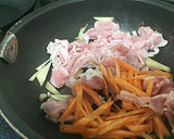 豚肉とモヤシのショウガ焼き丼作り方2写真