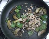 茄子とピーマン挽肉炒め作り方3写真