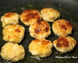 ざく切りチキンとチーズの丸め焼き♪作り方2写真