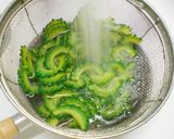 夏の我が家の定番!おかかゴーヤぽん酢♪作り方3写真