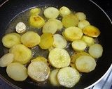 豚こま切れ肉とじゃがいもの煮込み作り方3写真