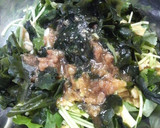 旨っ♡三つ葉わかめ油揚げの梅ﾜｻﾋﾞ和え作り方3写真