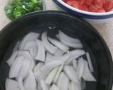 オイルサーディンとトマトのマリネ丼作り方1写真