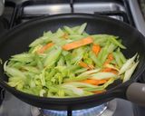 シャキッとおいしい！セロリのきんぴら作り方3写真