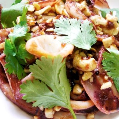 中華街のイカとカシューナッツXO醤炒め by kajinのだんな