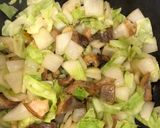 【居酒屋メニュー】ホルモン野菜辛味炒め作り方5写真