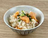 板前の本格出汁|トロサーモンの釜飯作り方6写真