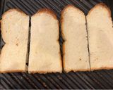 釜揚げ白エビ、硬いアボカドのチーズトースト作り方1写真